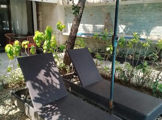 Marinos Place Aparthotel 3*