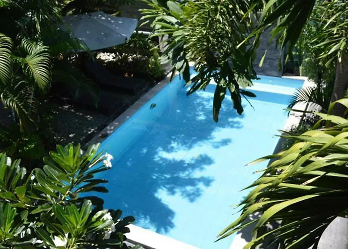 Marinos Place Aparthotel 3*